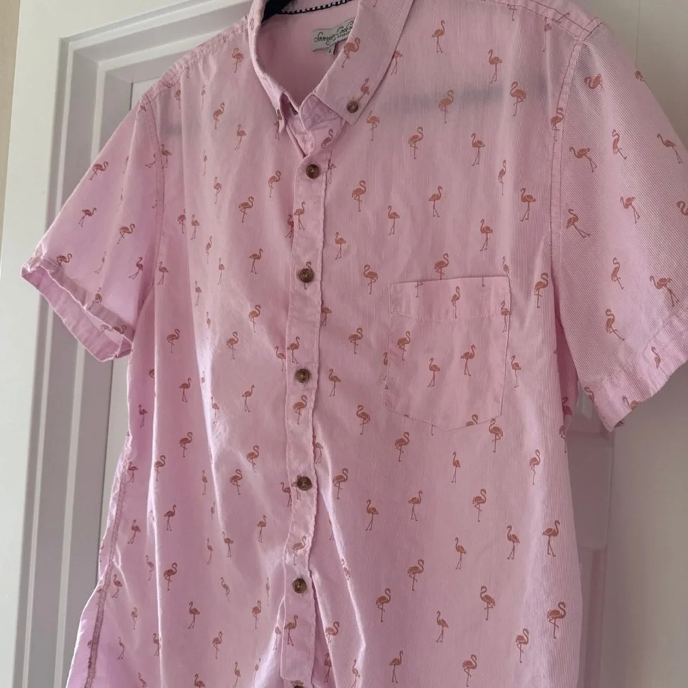 Pink Flamingo men’s size Large button front T-shirt. Size Large Soverign code - Picture 1 of 8